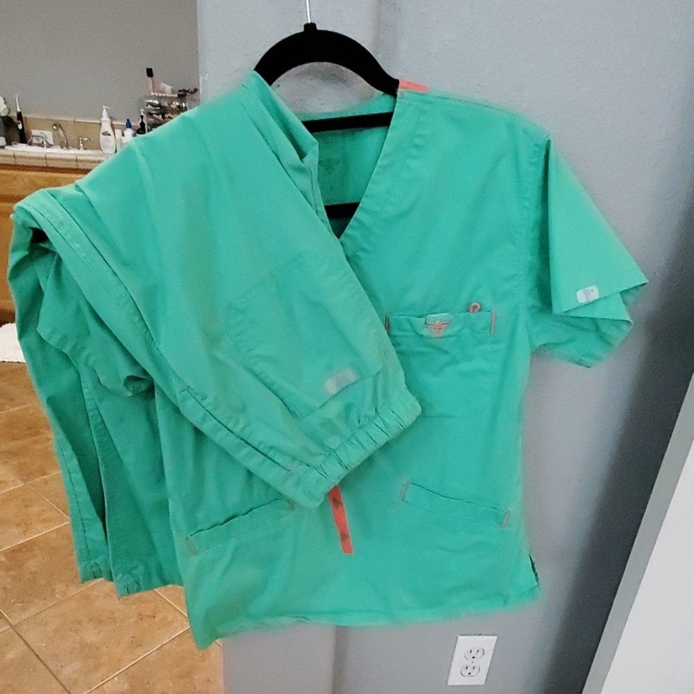 Med Couture scrub